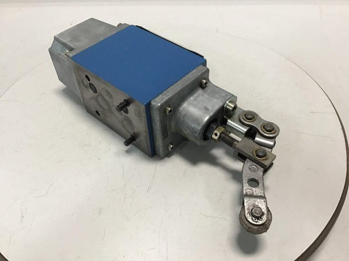 Used REXROTH Valve 54WMRC10X7032YAWSO123 Used