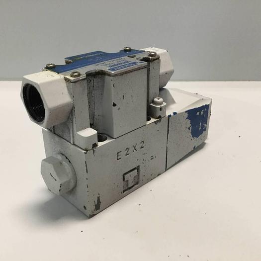 Used VICKERS Directional Control Valve DG4V32AMP7H750 #91785