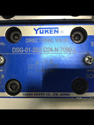 Used BOSCH Servo Valve 0 811 404 304 Used #143430