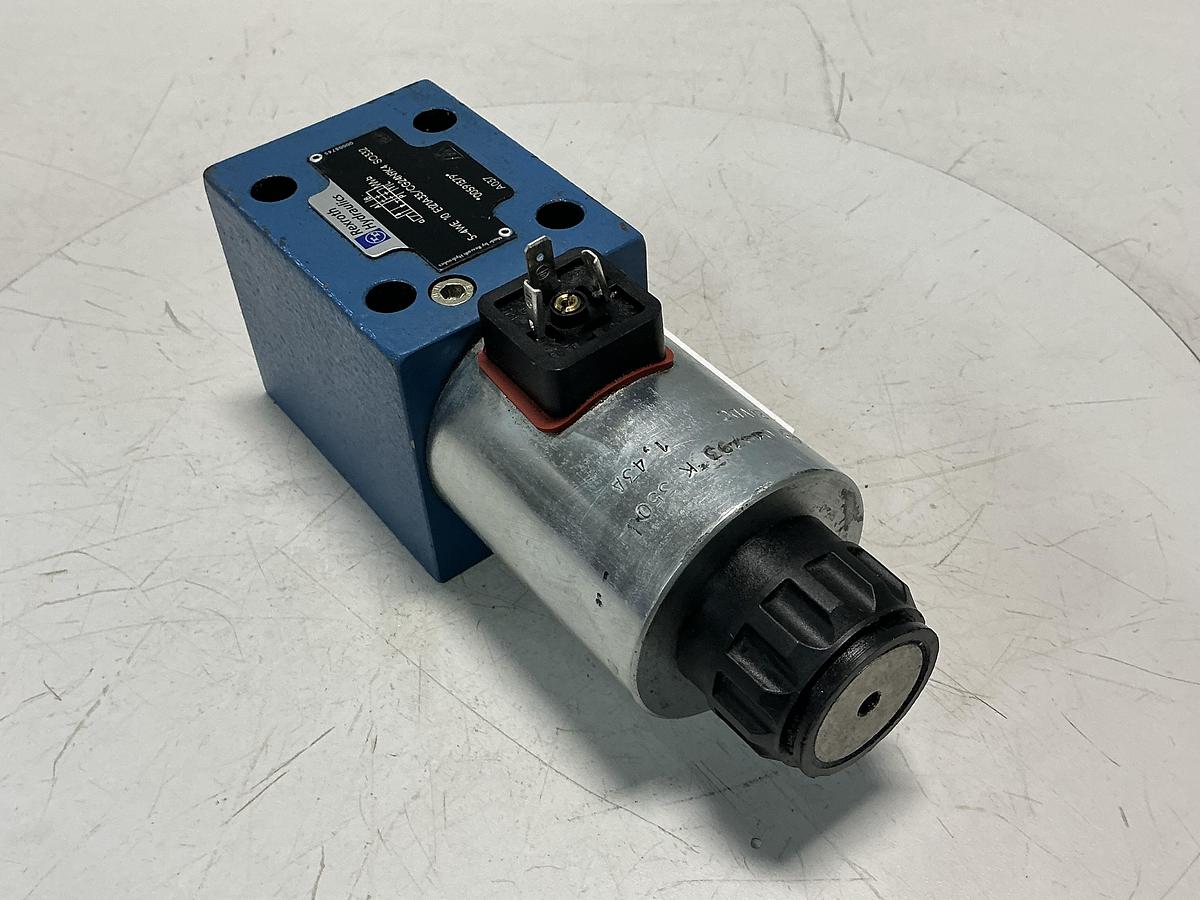 Used REXROTH 5-4WE 10 E121A33/CG24N9K4 SO332