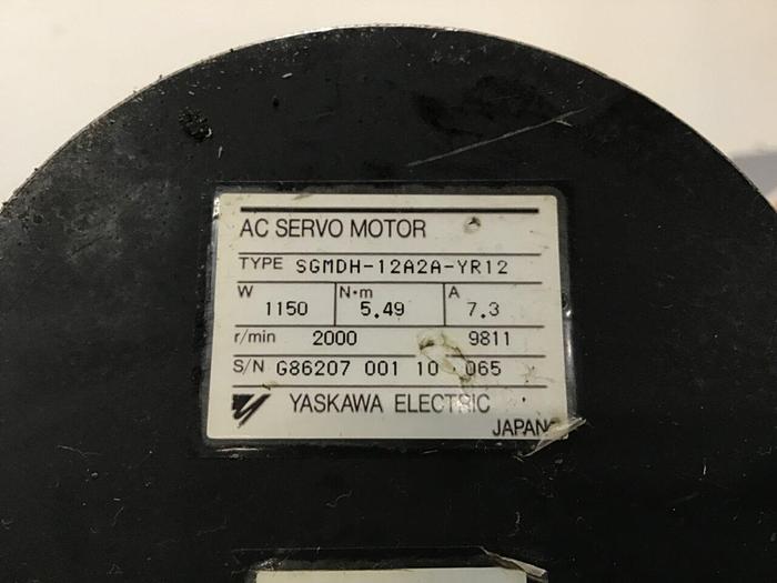 Used YASKAWA ELECTRIC AC Servo Motor SGMDH-12A2A-YR12 #125350