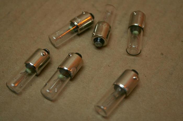 Used GENERAL ELECTRIC / GE Miniature Lamp Box of 6 28MB #21009