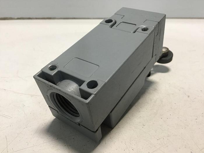Used SQUARE D Limit Switch 9007-C54B #121702