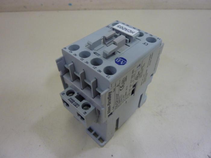 Used ALLEN BRADLEY Control Relay 700-CF310 SER A #59896