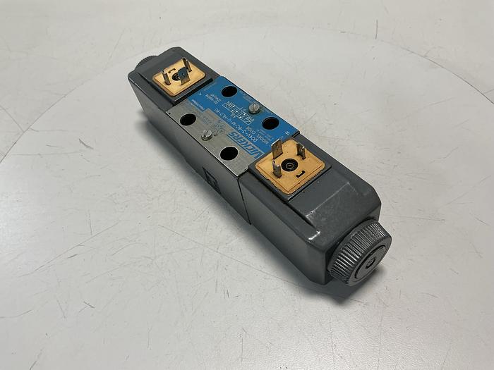 Used TOKIMEC DG4V-3-6C-M-U-HL7-60