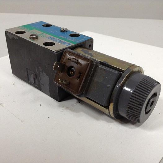 Used VICKERS Valve DG4V3S2AMUHL760EN490 Used