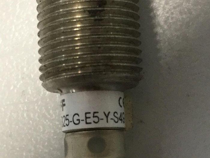 Used BALLUFF Proximity Switch BES 516-325-G-E5-Y-S49 #104408