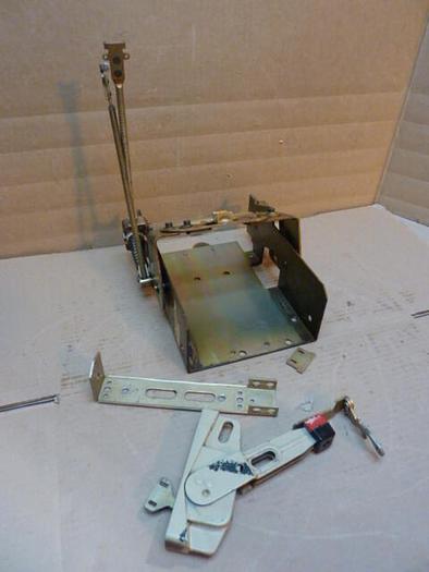 Used SQUARE D Breaker Operating Mechanism 9422-RR-1 Used