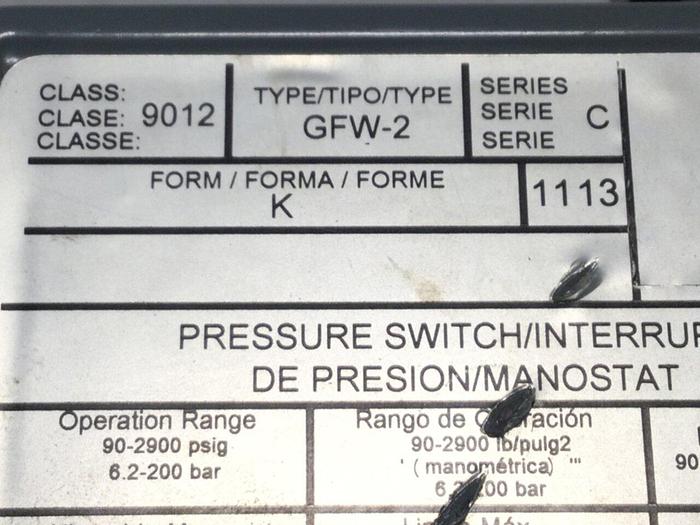 Used SQUARE D Pressure Switch Control GFW-2 #110903