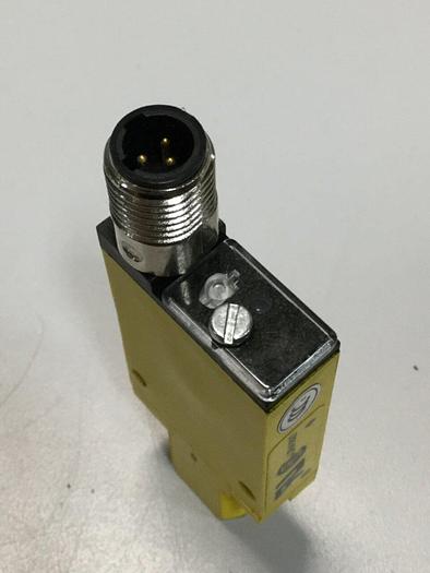 Used BANNER ENGINEERING Sensor SM2A312FVQD #104422