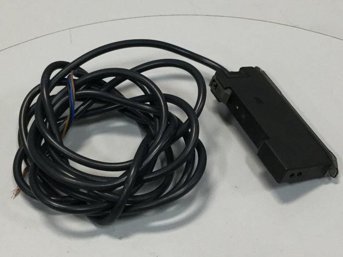 Used OMRON Photoelectric Sensor E3X-DA11-S #103548