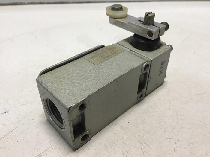 Used TELEMECANIQUE Limit Switch C3JK04 #121643