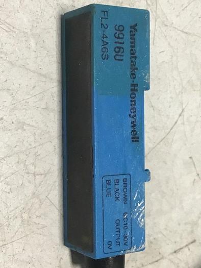 Used YAMATAKE Proximity Switch FL2-4A6S #128231