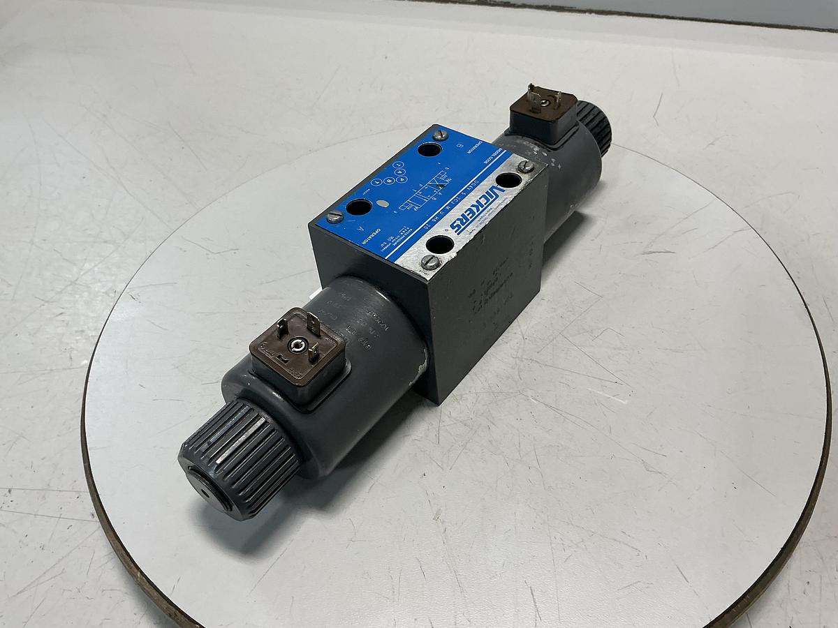 Used VICKERS DG4V 5 2CJ M U H6 20