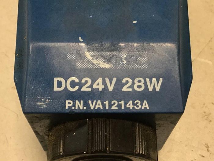 Used VICKERS Directional Control Valve DG4V-3-2A-M-P7-H-7-50 Used