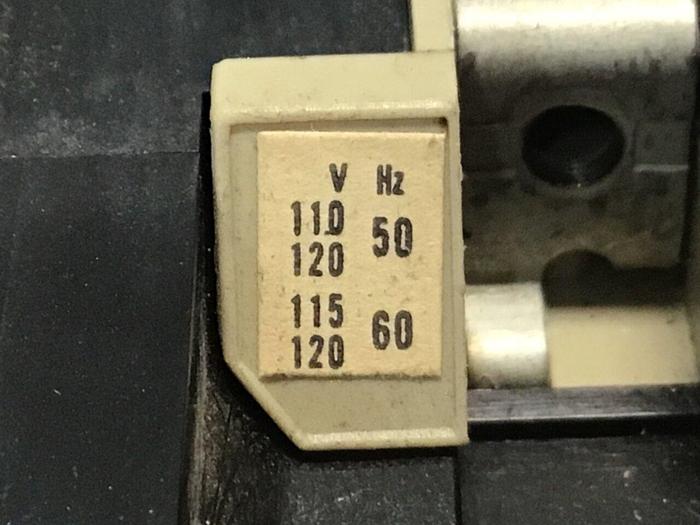 Used MITSUBISHI Magnetic Contactor S-K21 #124002
