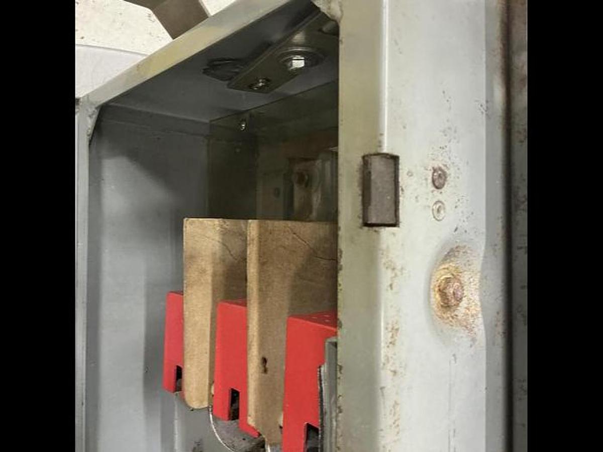 Used SQUARE D PBQ-3640