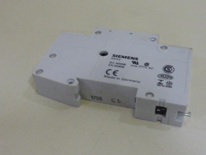 Used SIEMENS 5 Amp Circuit Breaker 5SX21-C5 #64272