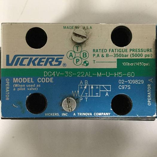 Used VICKERS Directional Valve DG4V-3S-22AL-M-U-H5-60 #90359