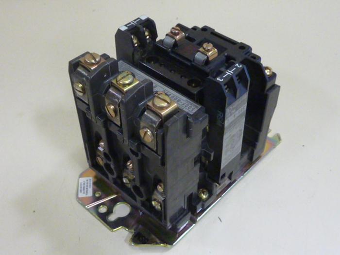 Used ALLEN BRADLEY Contactor 500F-B0D930 SER B #64936