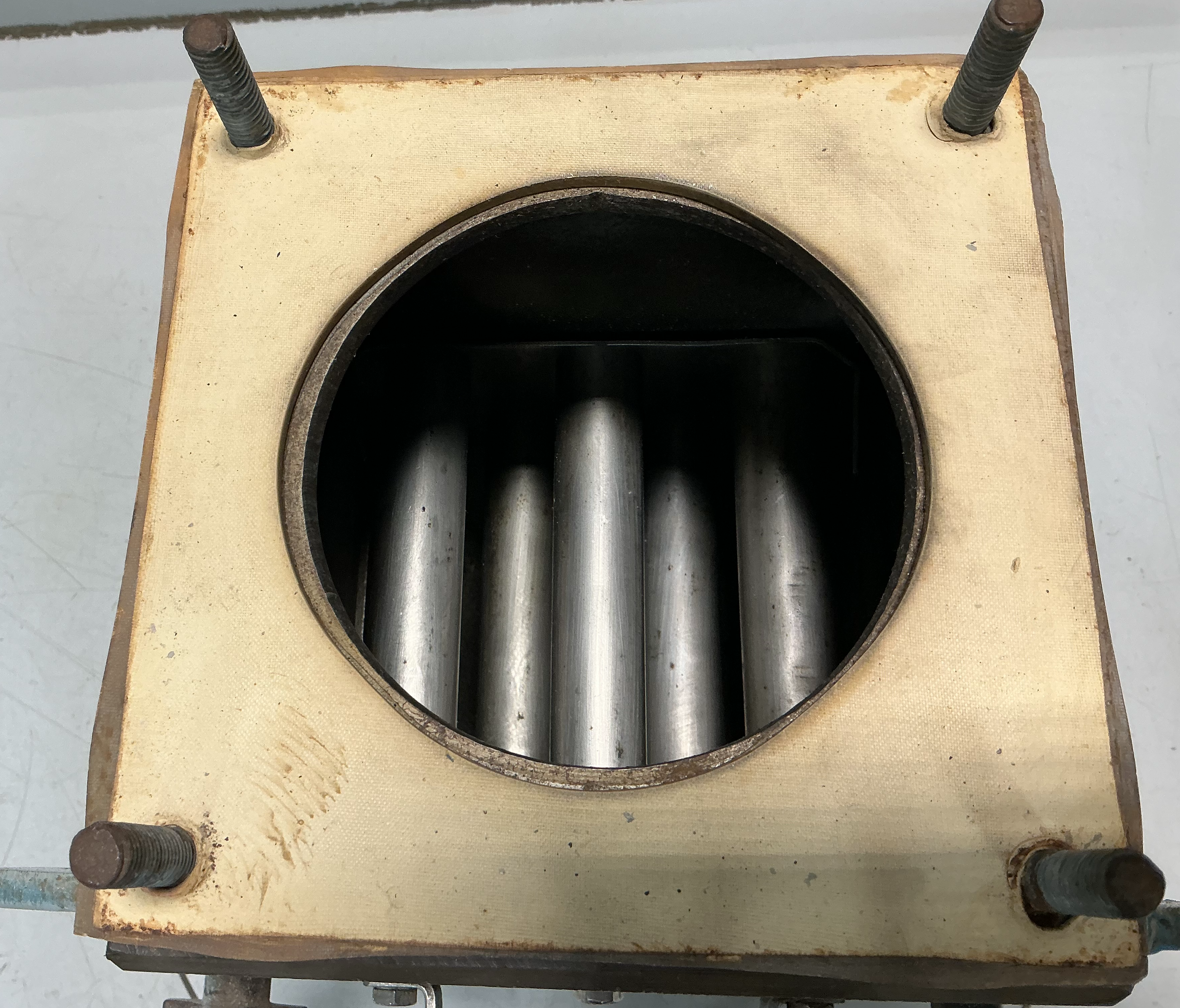 Used METAL FABRICATOR NO MODEL / NO TAG
