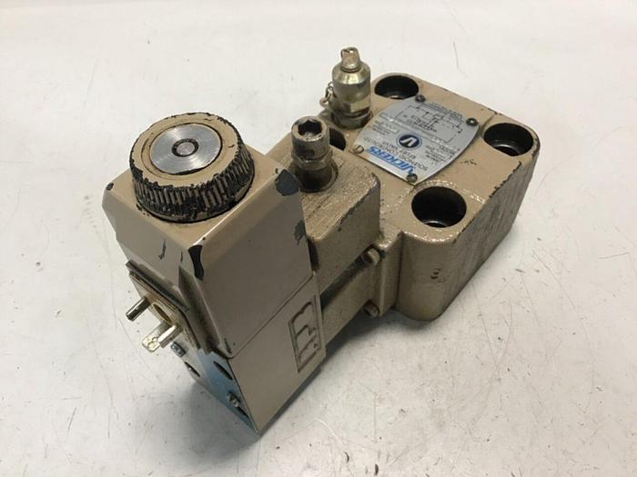 Used VICKERS Valve CG5060AFMUHL7110 #134282