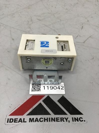 Used JL REFRIGERATION Dual Pressure Control LP830E #119042