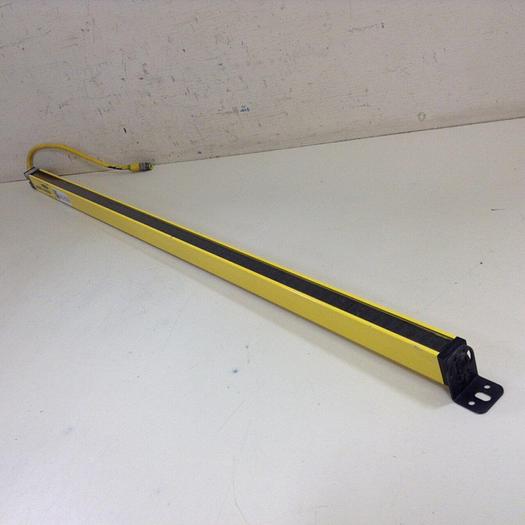 Used BANNER ENGINEERING Light Curtain Receiver USR3524YP2 #85299