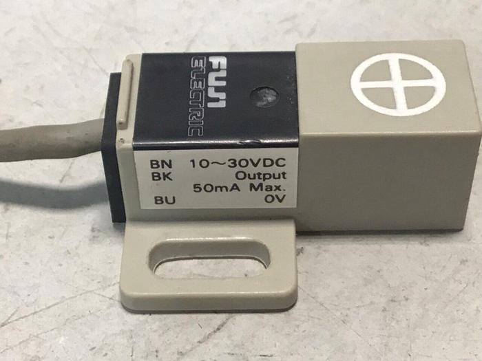 Used FUJI ELECTRIC Proximity Switch PE-B4D3 #128429