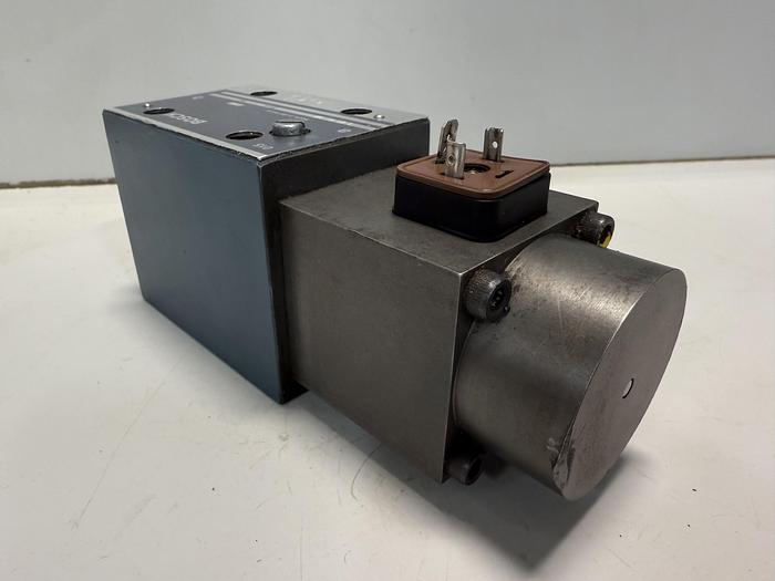 Used BOSCH 0 811 403 021