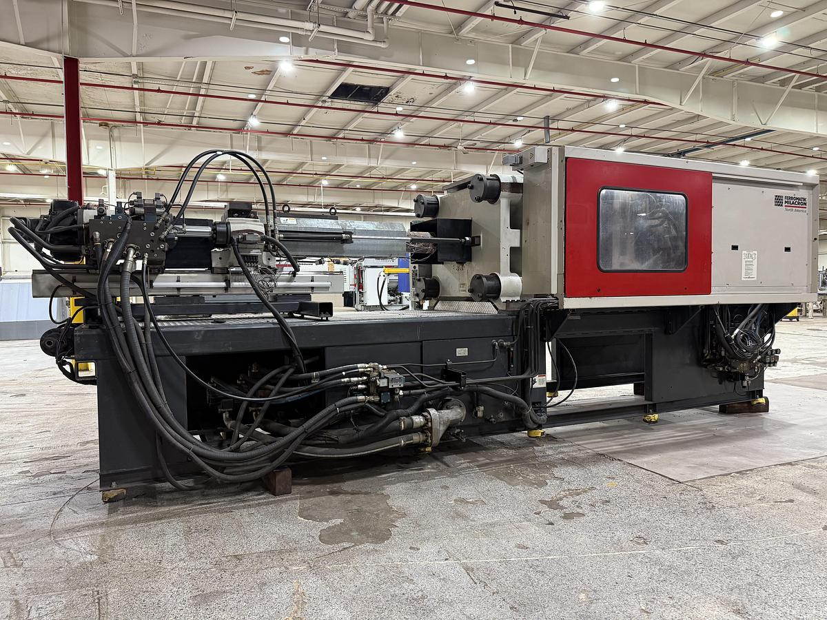 Used FERROMATIK MILACRON 310 Ton Injection Molding Machine MT310/WP-36.0 USED