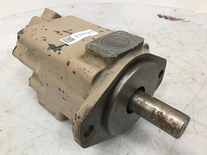 Used VICKERS Pump 3520V38E8 #137421