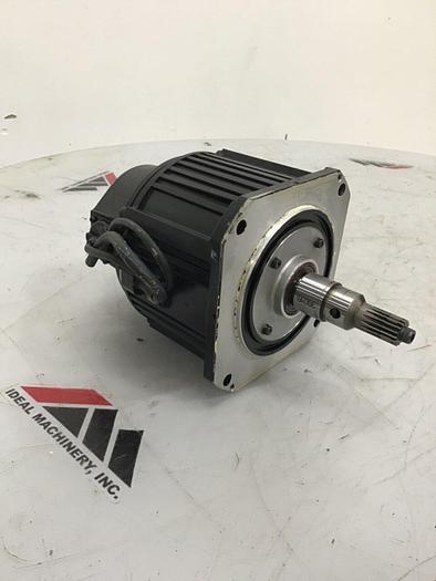 Used YASKAWA ELECTRIC AC Servo Motor SGMDH-12A2A-YR12 #125350
