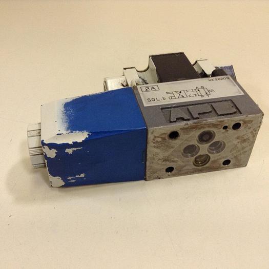 Used VICKERS Directional Control Valve DG4V32AMP7H7P2050 #80186