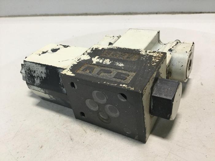 Used YUKEN Directional Valve DSG-01-2B2-D24-50331 Used