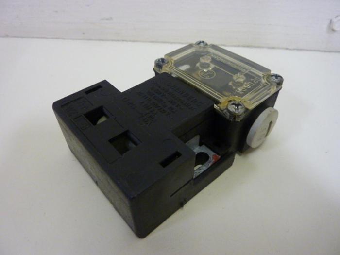 Used KRONENBERG GMBH Safety Interlock Switch WZF-B #58126