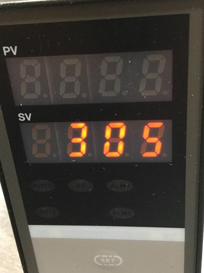 Used RKC Temperature Control REX-C400FK03VNN USED