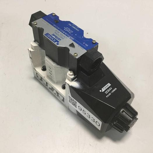 Used VICKERS Tokimec Directional Control Valve DG4V52AMP7LH740 #95330