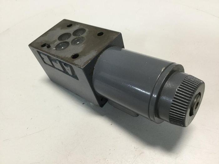 Used VICKERS Valve DG4V3S2AMUHL760EN490 Used