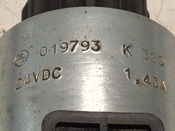 Used REXROTH Valve 4WE10U33/CG24N9K4 #135205