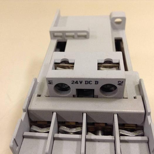 Used ALLEN BRADLEY Contactor 100-C09D.01 SER A #78422