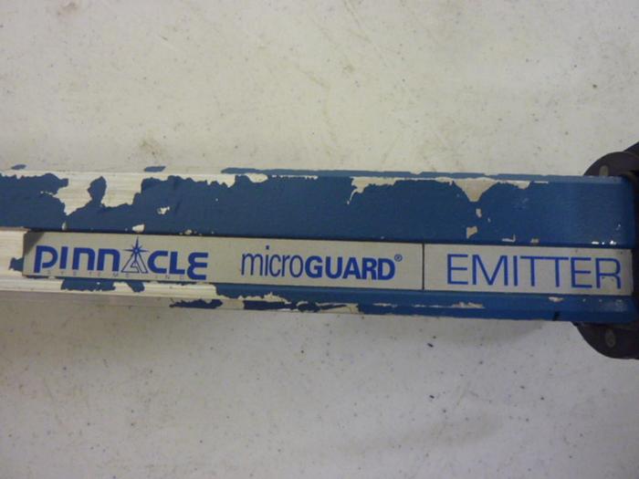 Used PINNACLE SYSTEMS INC Light Curtain Emitter MG-24-OF-AU #59296