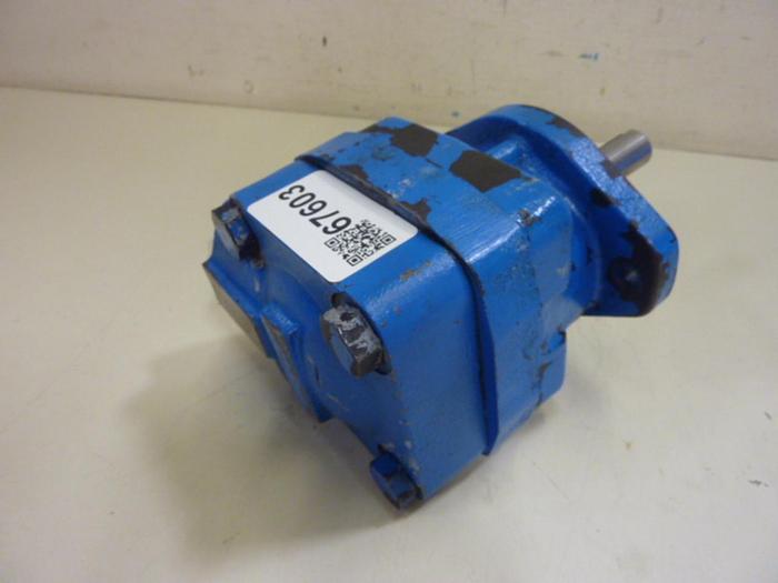 Used VICKERS Pump Y20IP08P00IL20F8 #67603