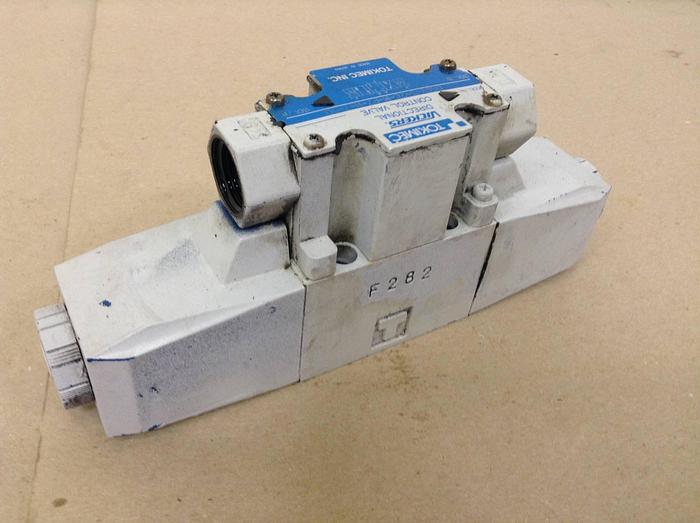 Used VICKERS Tokimec Directional Control Valve DG4V32CMP7H750 Used