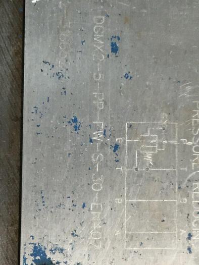 Used VICKERS Pressure Reducing Valve DGMX2-5-PP-FW-S-30-EN407 #111310