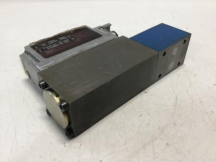Used BOSCH Servo Valve 0 811 402 071 Used