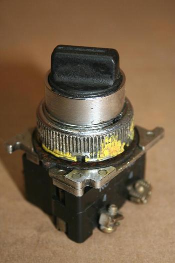 Used CUTLER HAMMER Selector Switch 10250T #20023