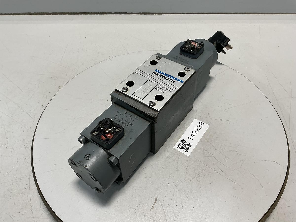 Used REXROTH 4WRE 10 W64-12/24Z4/M