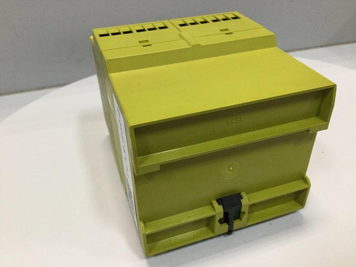 Used PILZ Relay PNOZ1 #103584