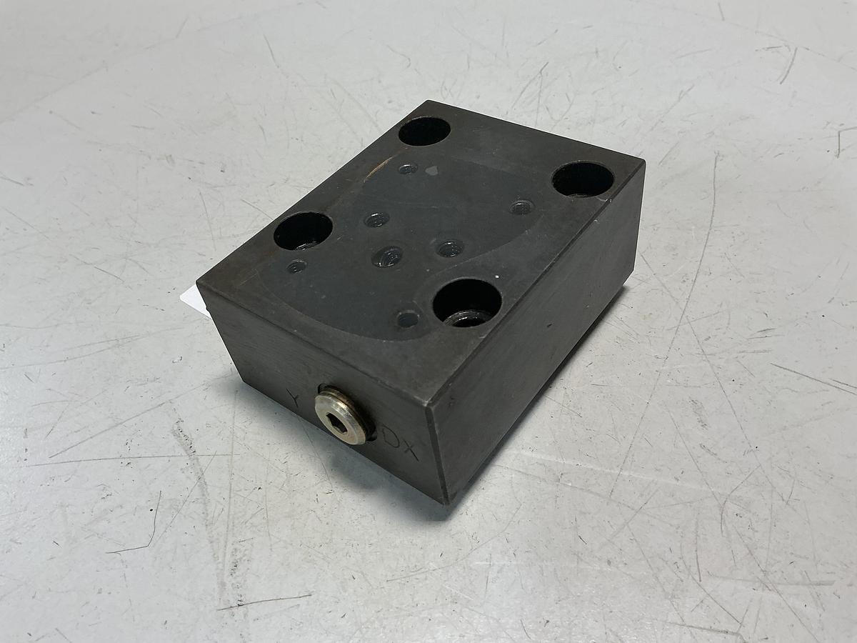 Used MOOG HYDROLUX CCE16B6RMA0V06/A12